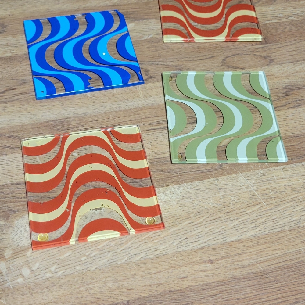 Colorful Glass Wave Pattern Coasters Set - Picture 1 of 3